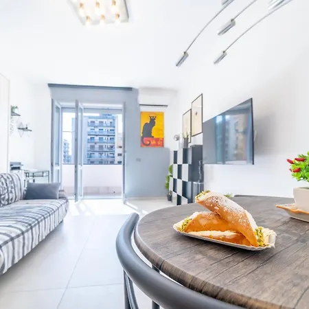 Appartamento Metro-v.veneto Luxury Apartament *