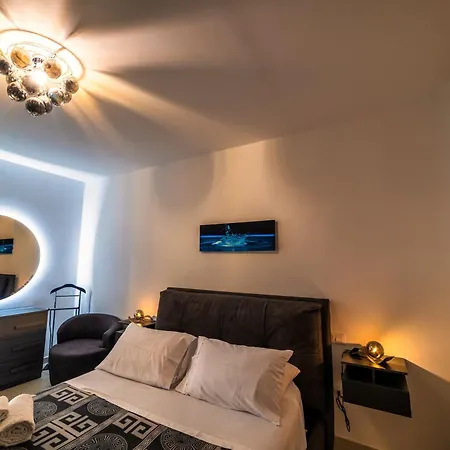 Metro-v.veneto Luxury Apartament *
